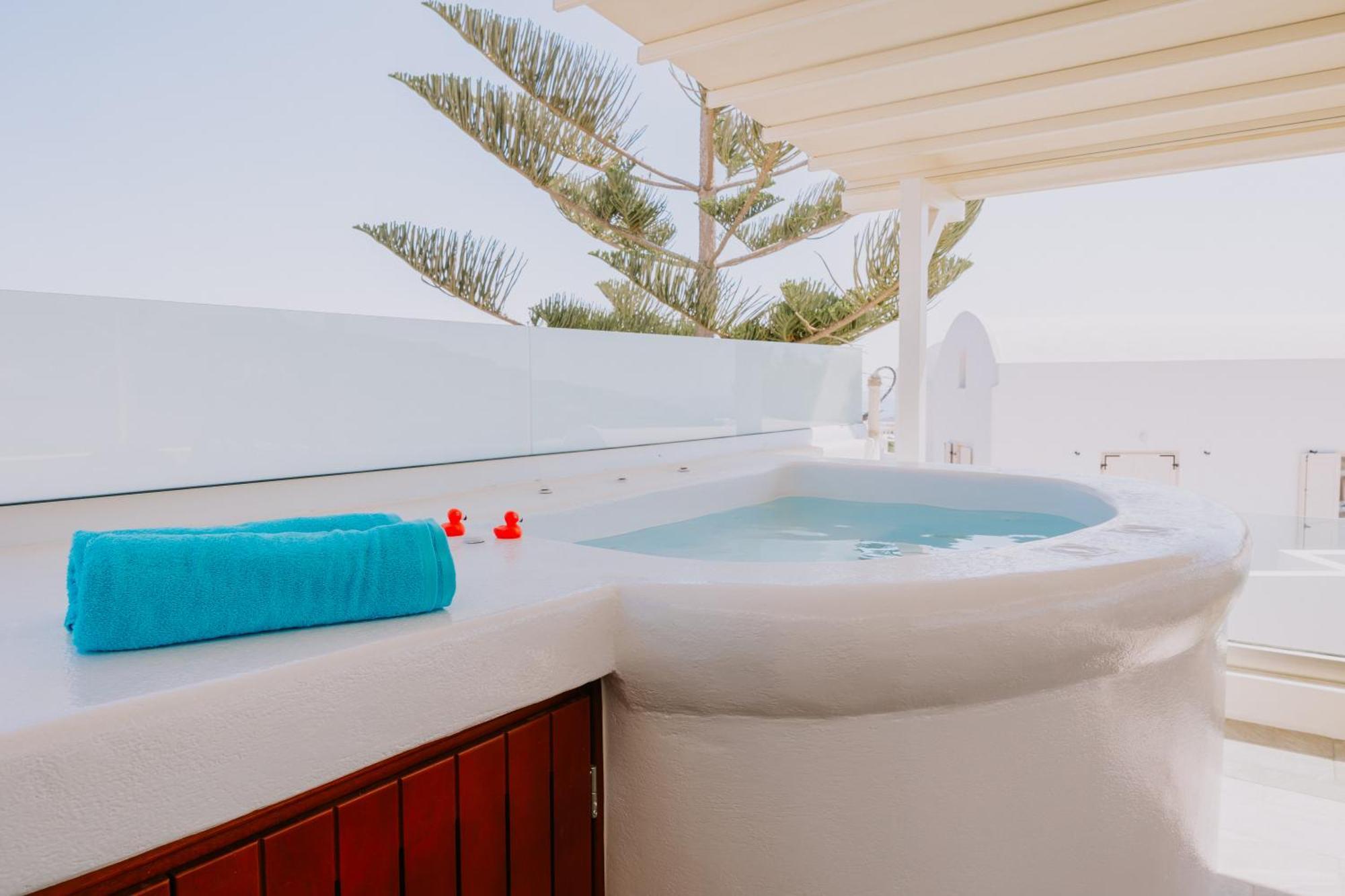 Sun Stories Suites Vóthon 외부 사진